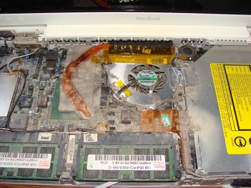 Cum iti dai seama ca ai nevoie de o curatare a laptop-ului Cum iti dai seama ca ai nevoie de o curatare a laptop-ului