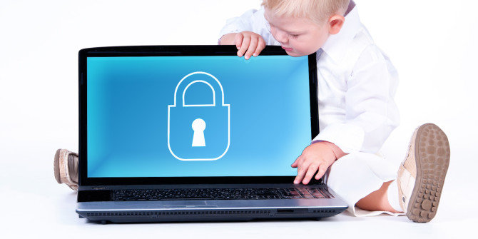 Cum sa blocati accesul copiilor pe anumite site-uri