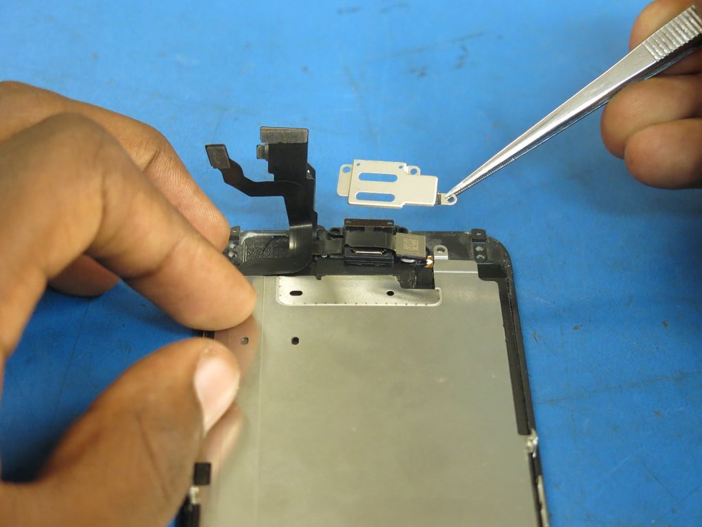 Inlocuire display iPhone 6 – cum sa iti rezolvi singur problema