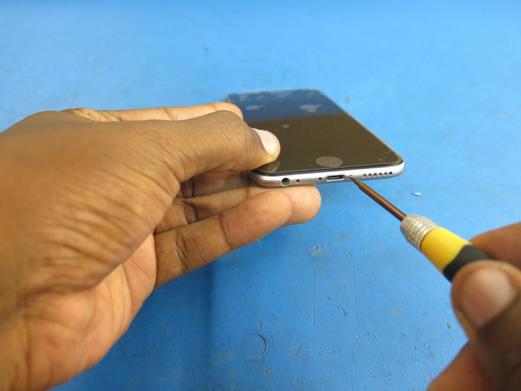 Inlocuire display iPhone 6 – cum sa iti rezolvi singur problema