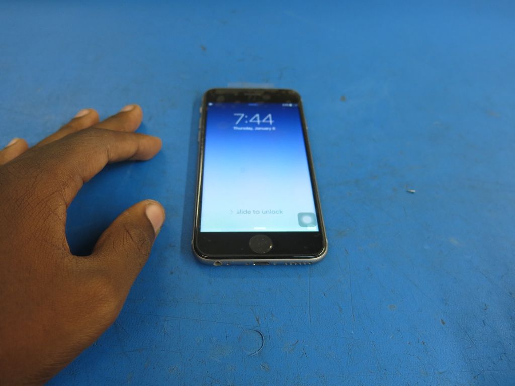Inlocuire display iPhone 6 – cum sa iti rezolvi singur problema