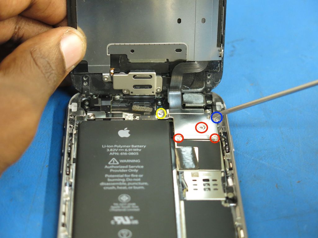 Inlocuire display iPhone 6 – cum sa iti rezolvi singur problema