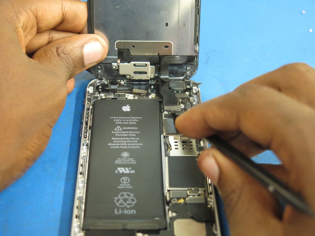 Inlocuire display iPhone 6 – cum sa iti rezolvi singur problema