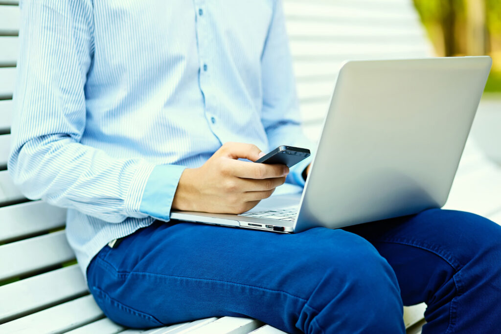 Vrei sa vezi ecranul telefonului tau pe computer? Iata ce trebuie sa faci