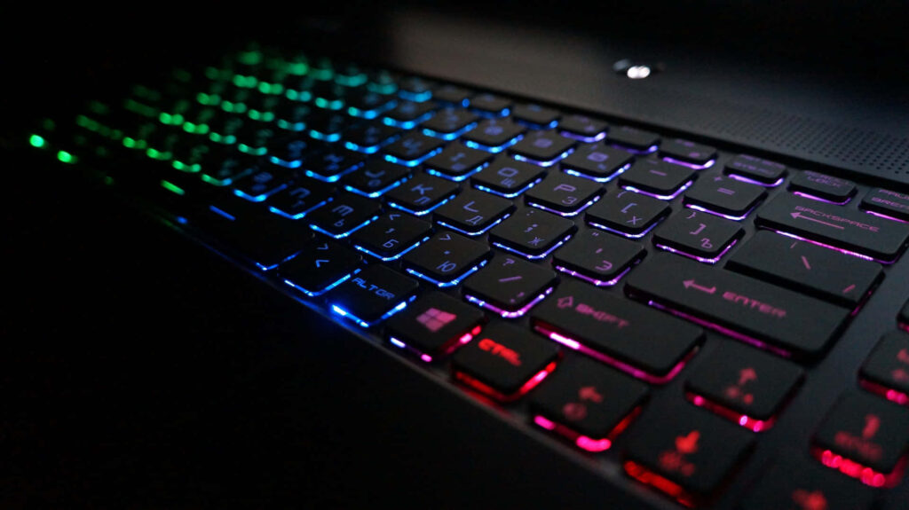 Cat costa inlocuirea tastaturii laptopului tau Ce tip de tastatura trebuie sa cumperi pentru laptop