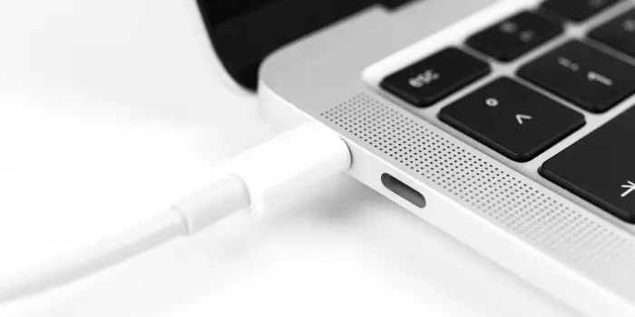 Bateria laptopului nu se mai incarca? Afla acum ce ai de facut
