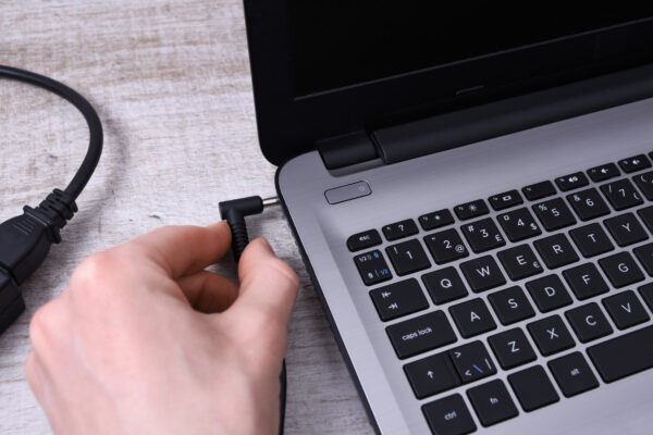 inlocuire mufa de alimentare laptop