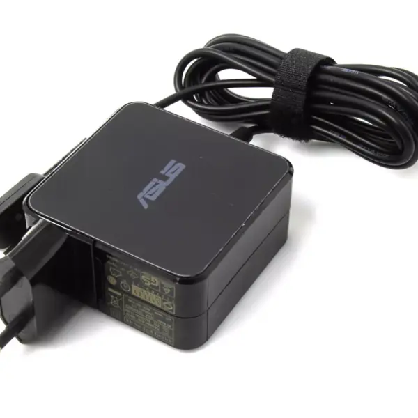 Incarcator Laptop X556UB Asus 45W 19V 2.37A 3.0x1.1mm OEM